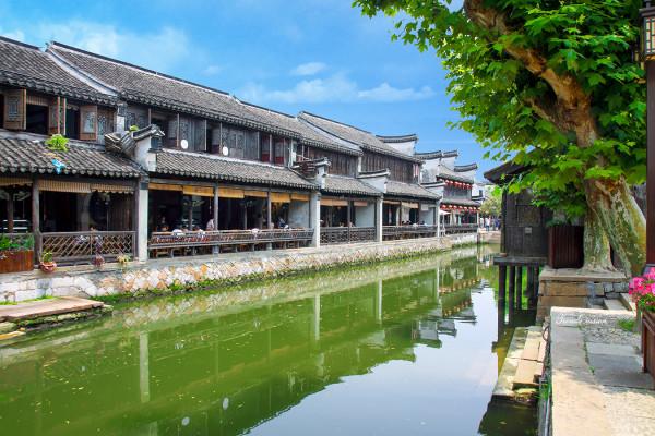 湖北一明朝藩王墓，连续7次被炸盗，考古队挖掘后：文物一件不少